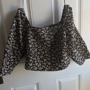 Levi's Floral Cropped Top Black Beige Square Neck Puff Sleeves
